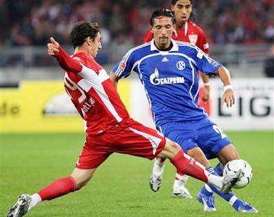 弹向了门外 弹向了门外